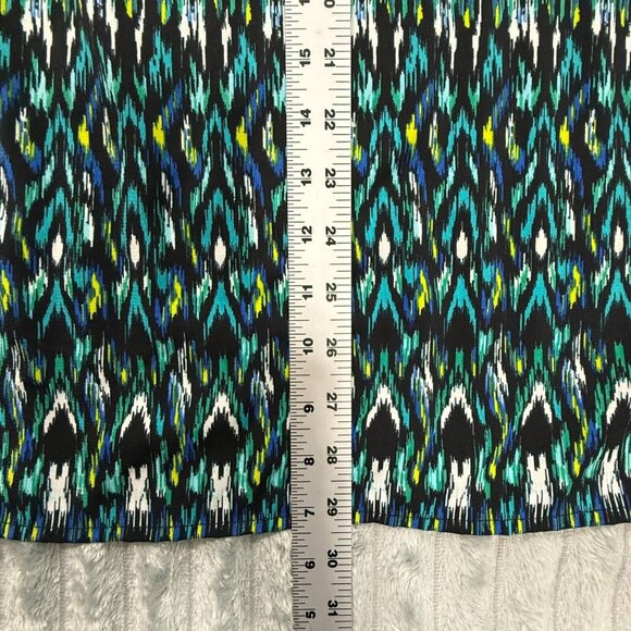 Catherines Shirt Womens 2X Plus Button Up Cuffed Sleeve Green Blue Geometric Top - Picture 5 of 9